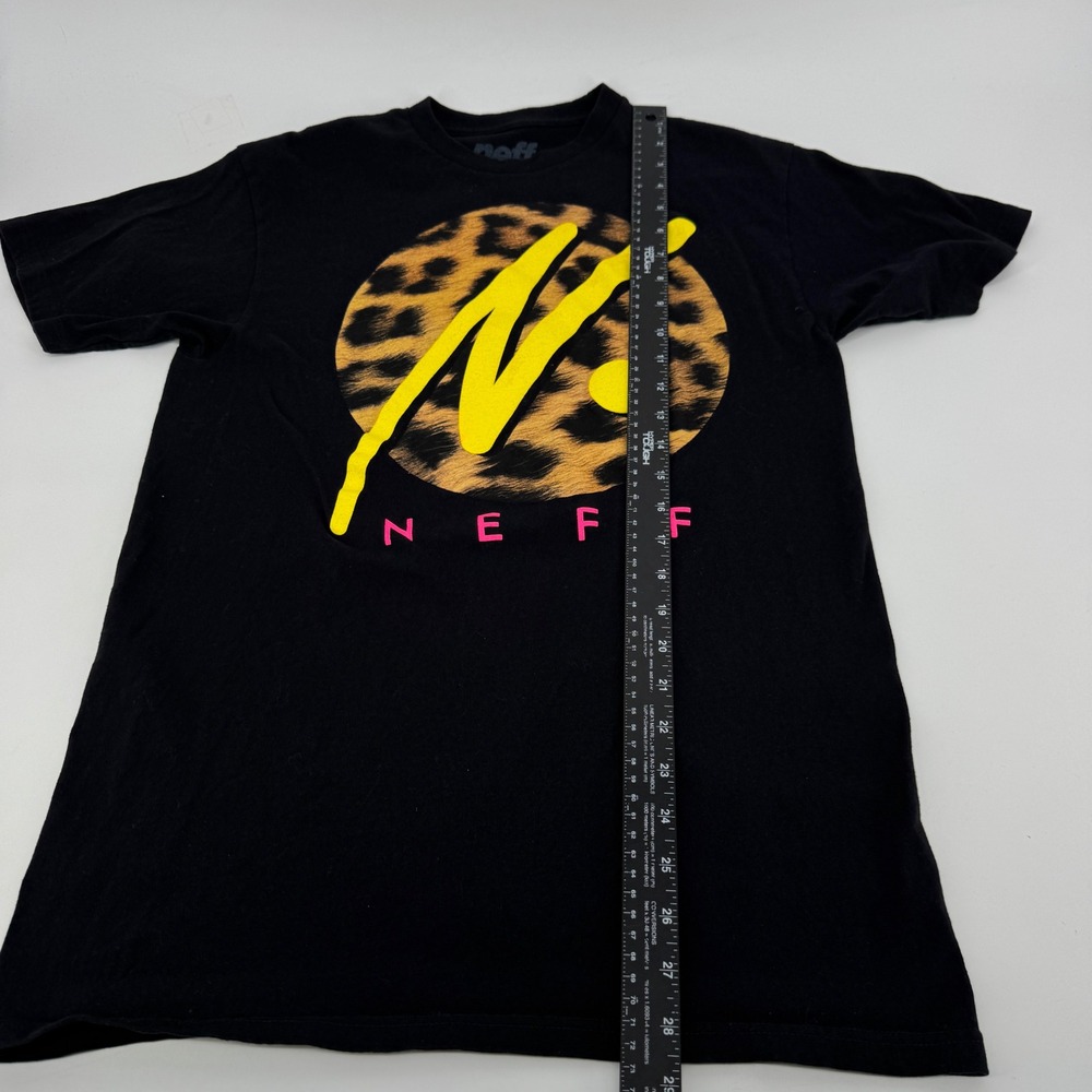 Neff Graphic T-Shirt Mens Medium Black Leopard Print Logo Short Sleeve Tee - Picture 4 of 5